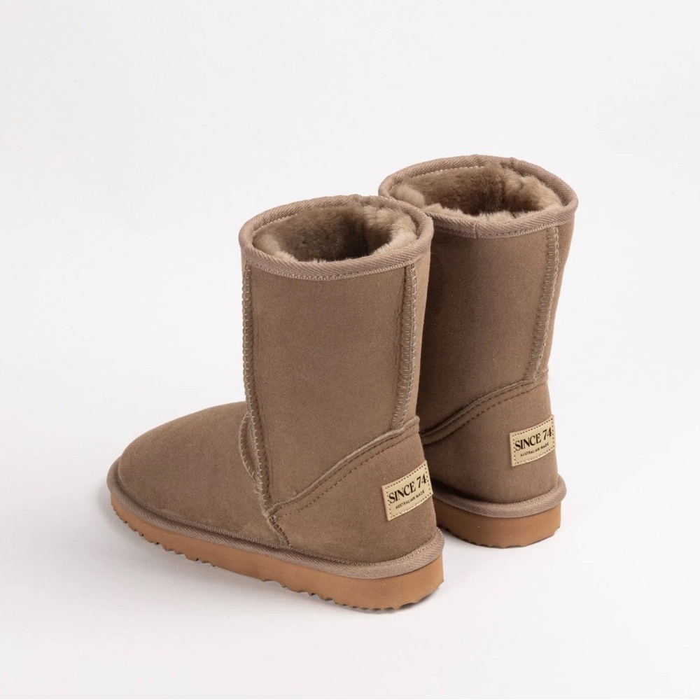 UGG Since 1974 - Women's Limited Edition Heritage Classic Mid - 8M - NIB